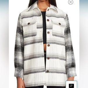 Plaid Shacket BB DAKOTA BY STEVE MADDEN size Small